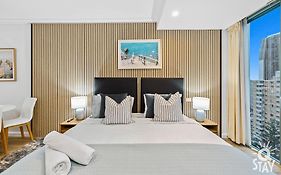 Legends Apartments - Qstay